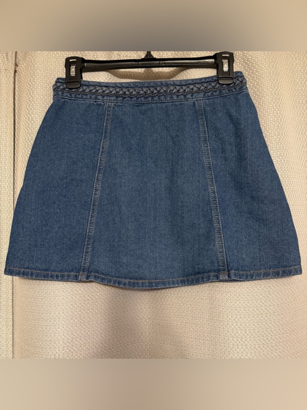 Kendall + Kylie Braided Snap Front Denim Mini Skirt w/front pockets.  Waist 25 - Picture 2 of 14